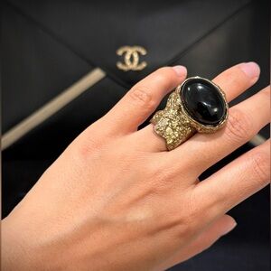 AUTH Yves Saint Laurent YSL Arty Black Cabochon Oval Chunky Ring, Size 7